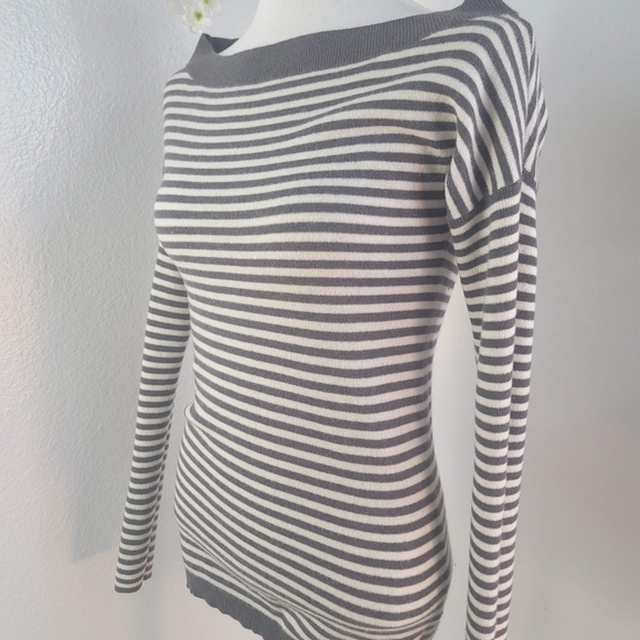 CLUB MONACO 100% CASHMERE STRIPED LONG SLEEVE BOAT NECK WOMEN'S SIZE SMALL - Picture 10 of 16